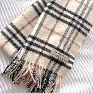 Burberry Merino wool nova check pattern scarf